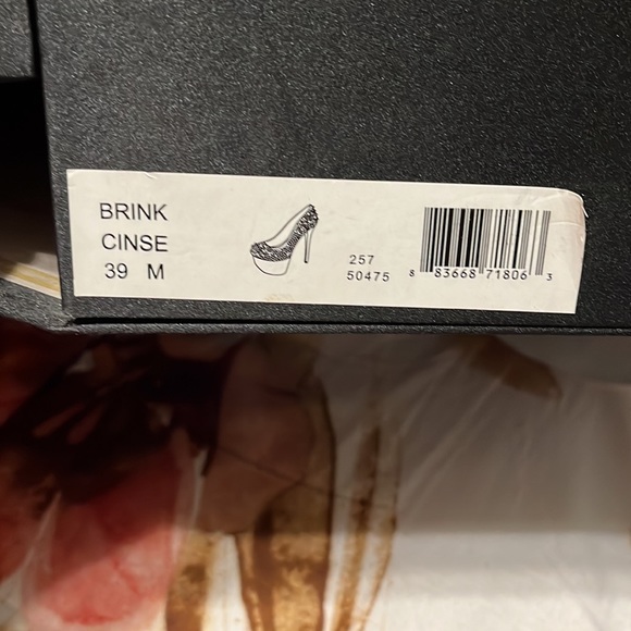 Ziginy Black Label studded crystal high heel - Picture 6 of 6